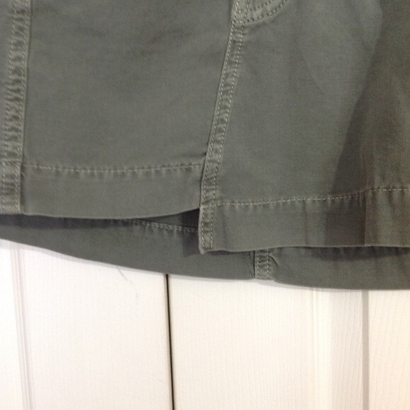 BDG Urban Outfitters Small Green Moss Mini Skirt Zipper Trim Stepped Hem NWT - Picture 6 of 13